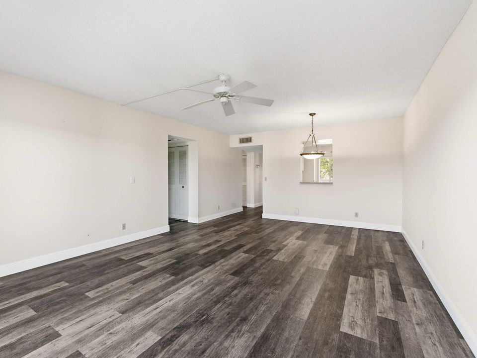 En Venta: $144,900 (2 camas, 2 baños, 1070 Pies cuadrados)