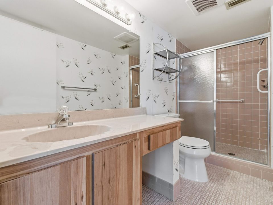 En Venta: $144,900 (2 camas, 2 baños, 1070 Pies cuadrados)