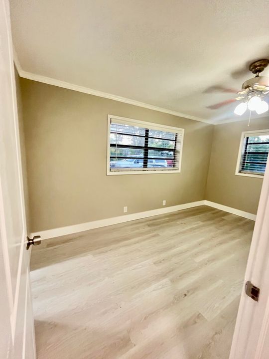 出租: $5,600 (3 贝兹, 2 浴室, 1755 平方英尺)