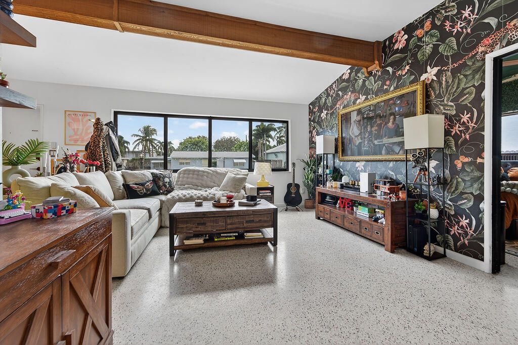 待售: $565,000 (3 贝兹, 2 浴室, 1687 平方英尺)