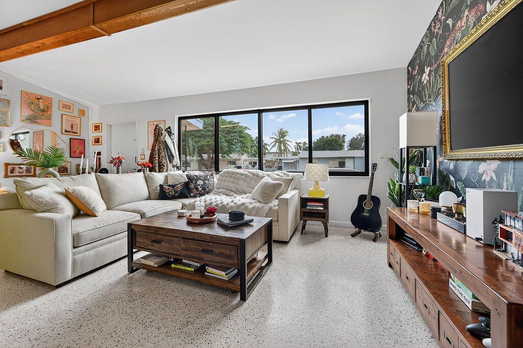 待售: $565,000 (3 贝兹, 2 浴室, 1687 平方英尺)