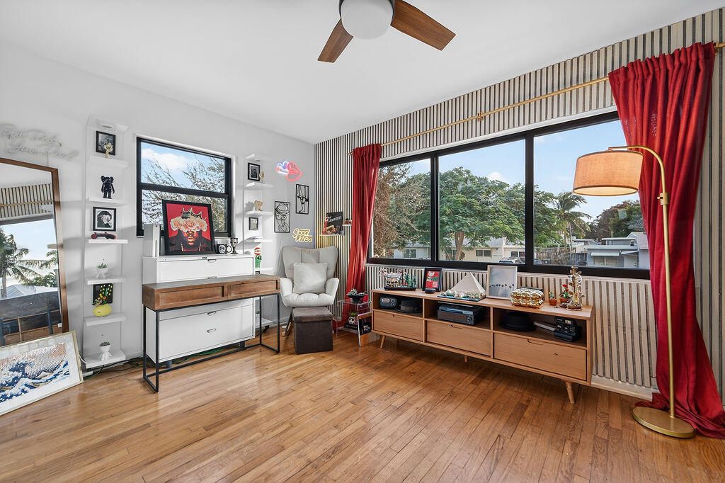 待售: $565,000 (3 贝兹, 2 浴室, 1687 平方英尺)