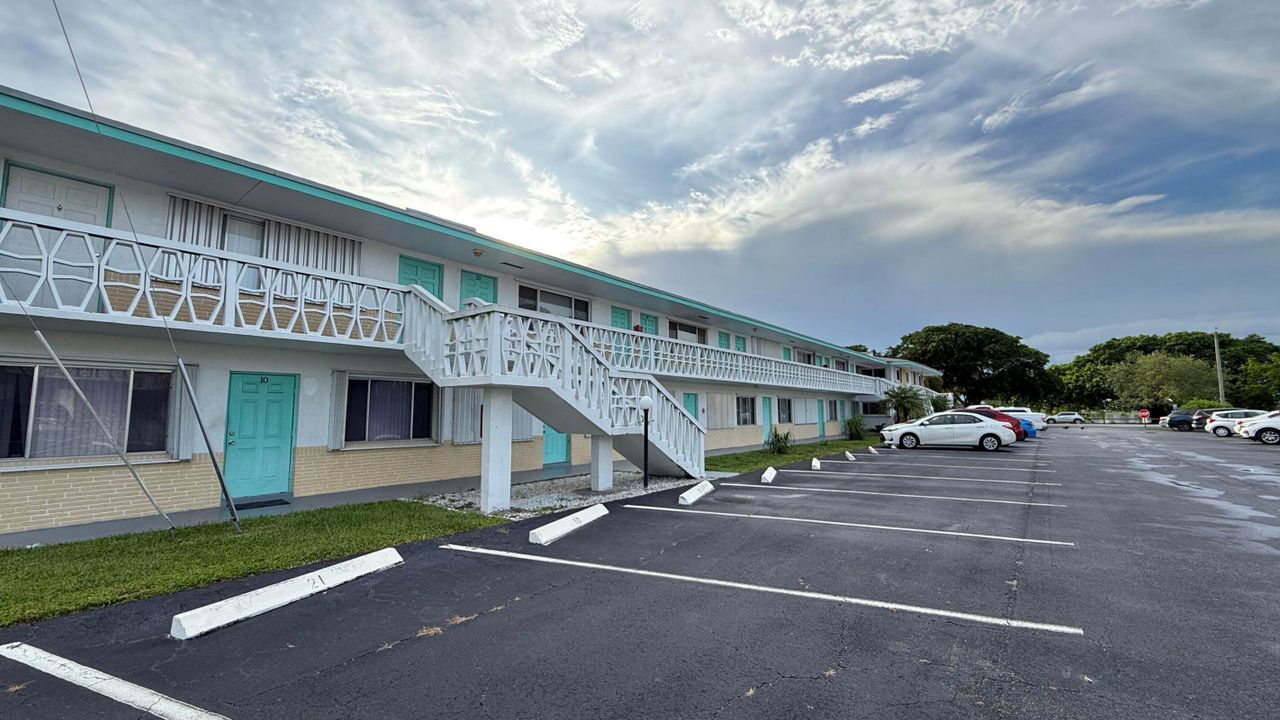 待售: $134,900 (2 贝兹, 2 浴室, 880 平方英尺)