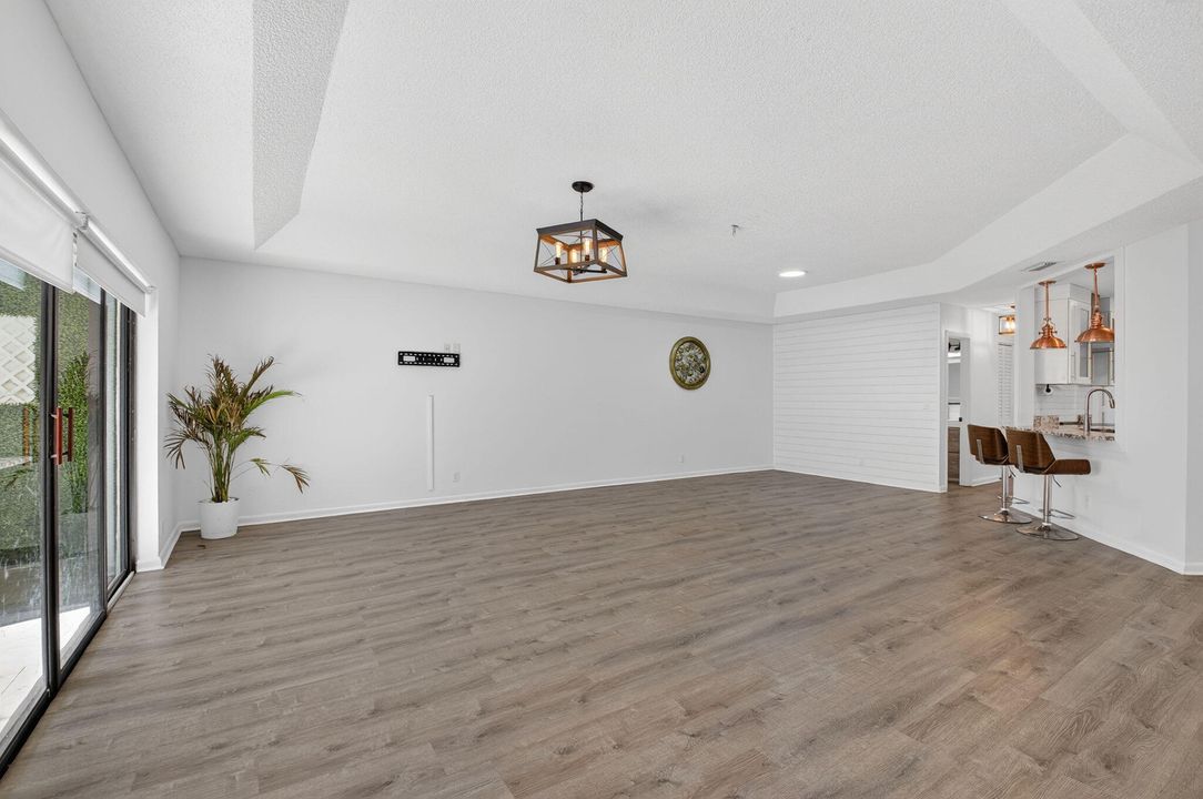 待售: $575,000 (3 贝兹, 2 浴室, 1550 平方英尺)