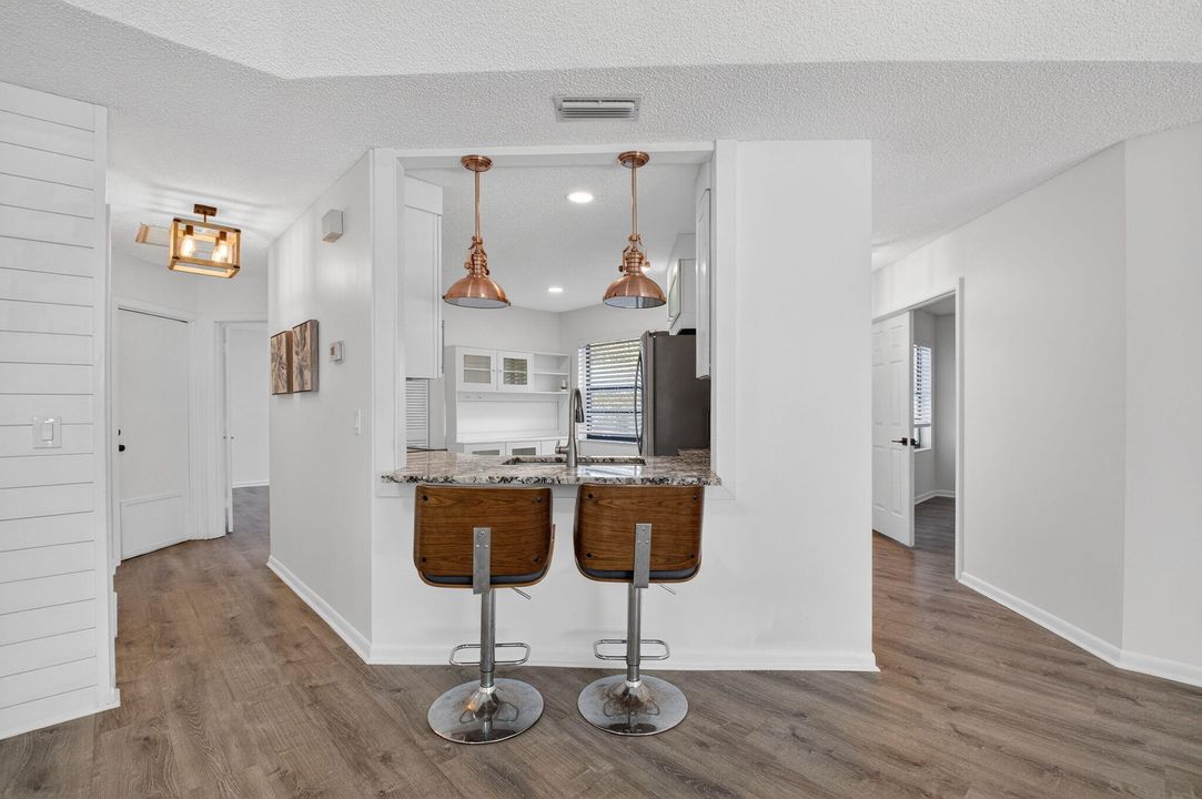 待售: $575,000 (3 贝兹, 2 浴室, 1550 平方英尺)