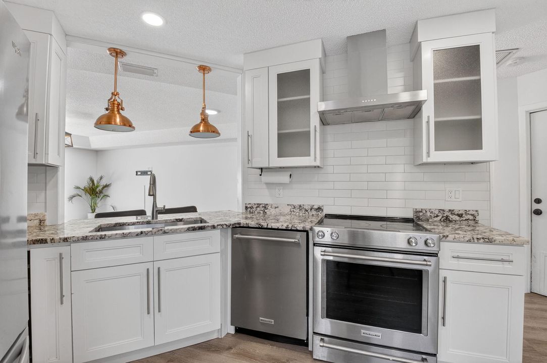 待售: $575,000 (3 贝兹, 2 浴室, 1550 平方英尺)