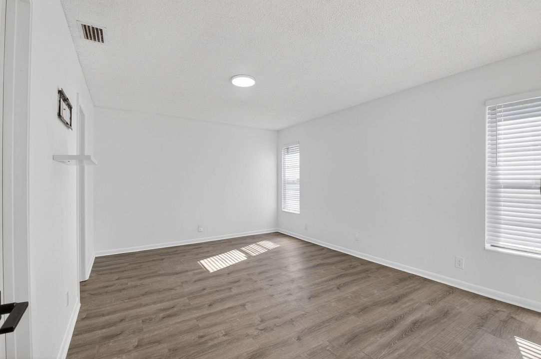 待售: $575,000 (3 贝兹, 2 浴室, 1550 平方英尺)