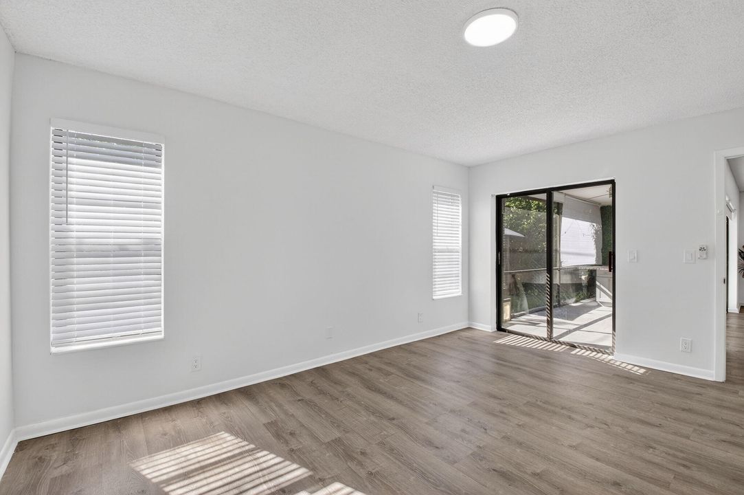 待售: $575,000 (3 贝兹, 2 浴室, 1550 平方英尺)