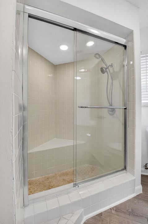 待售: $575,000 (3 贝兹, 2 浴室, 1550 平方英尺)