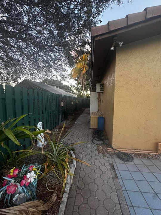 出租: $5,600 (3 贝兹, 2 浴室, 1755 平方英尺)