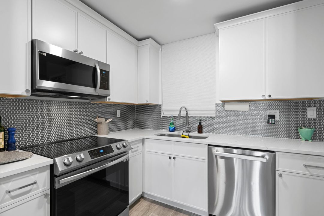 En Venta: $790,000 (2 camas, 2 baños, 963 Pies cuadrados)