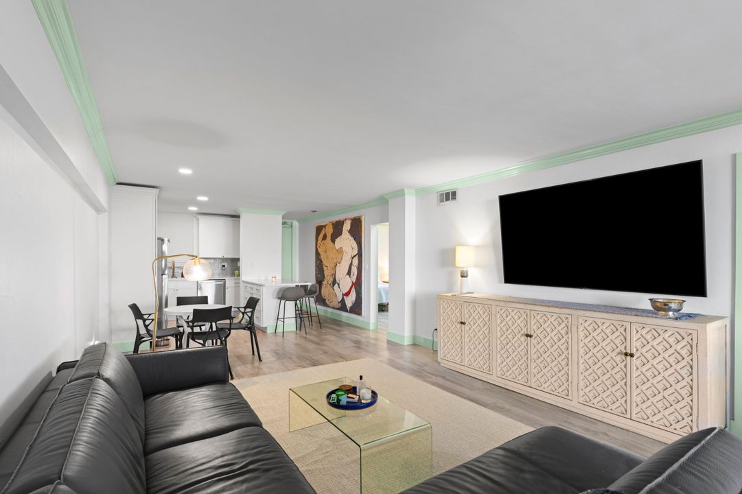 En Venta: $790,000 (2 camas, 2 baños, 963 Pies cuadrados)