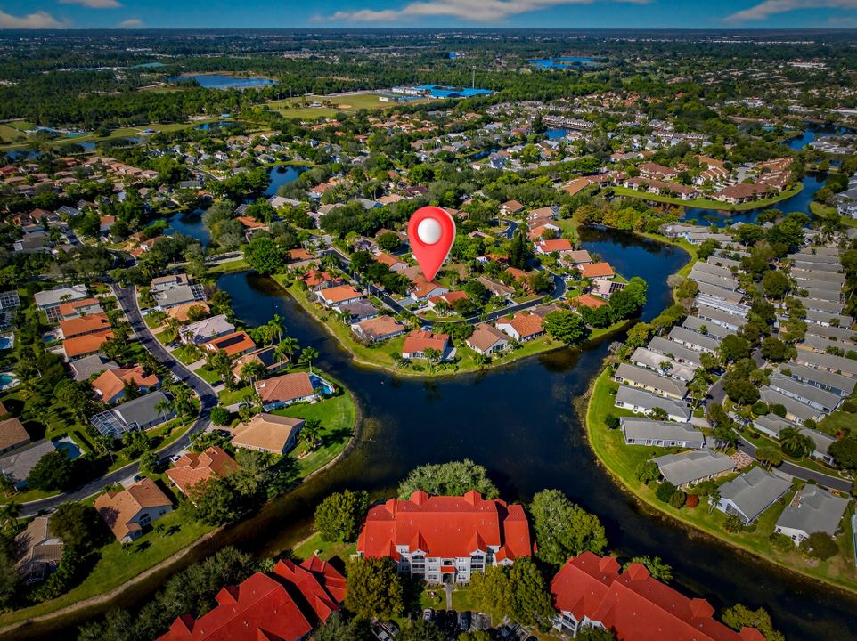 For Sale: $585,500 (4 beds, 2 baths, 2399 Square Feet)