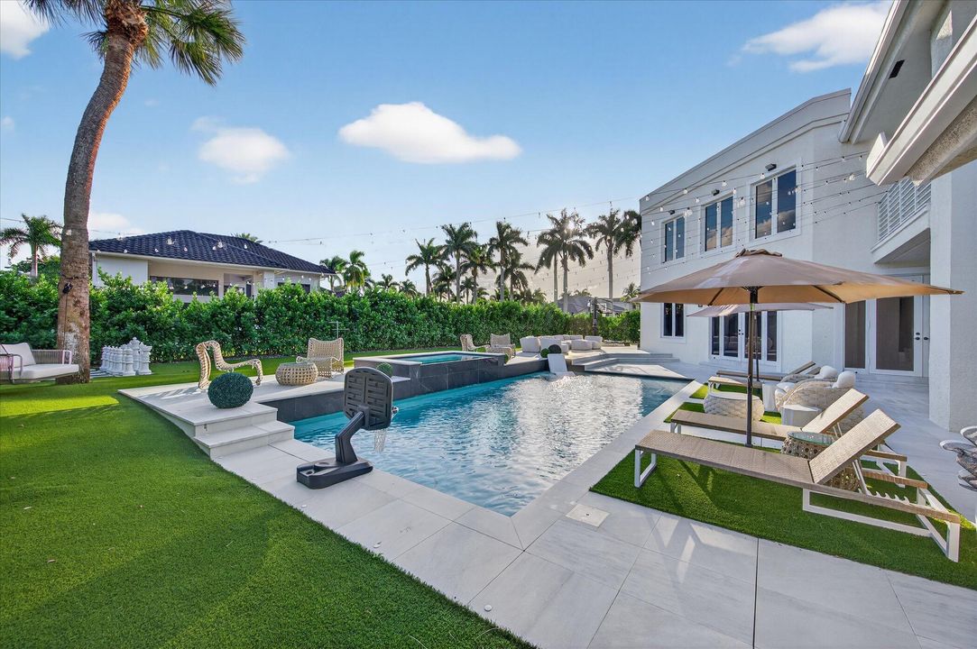 На продажу: $6,375,000 (7 спален, 7 ванн, 7130 Квадратных фут)