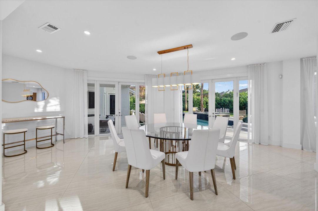 На продажу: $6,375,000 (7 спален, 7 ванн, 7130 Квадратных фут)