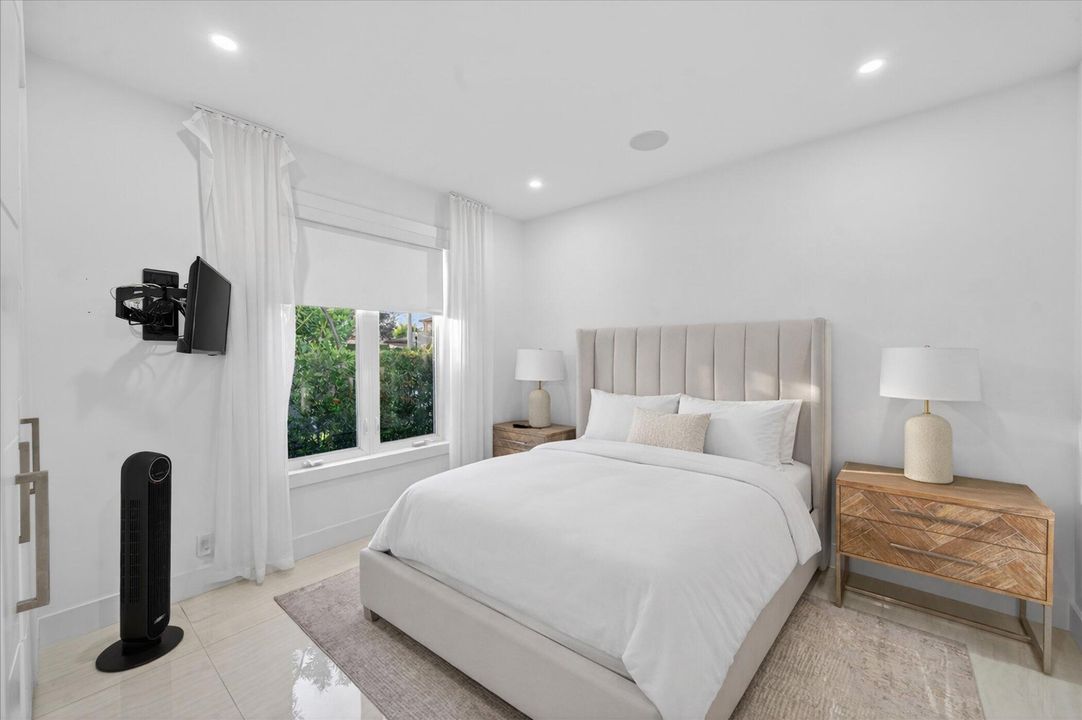 На продажу: $6,375,000 (7 спален, 7 ванн, 7130 Квадратных фут)