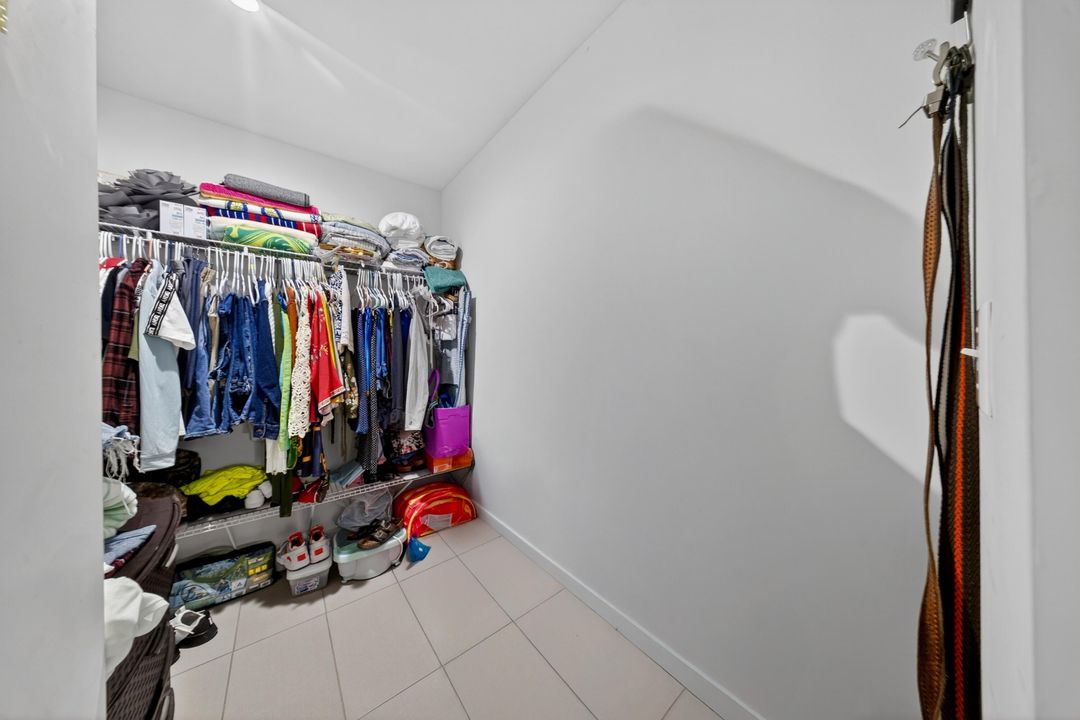 For Sale: $434,500 (3 beds, 2 baths, 1330 Square Feet)