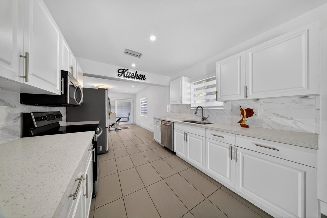 For Sale: $434,500 (3 beds, 2 baths, 1330 Square Feet)