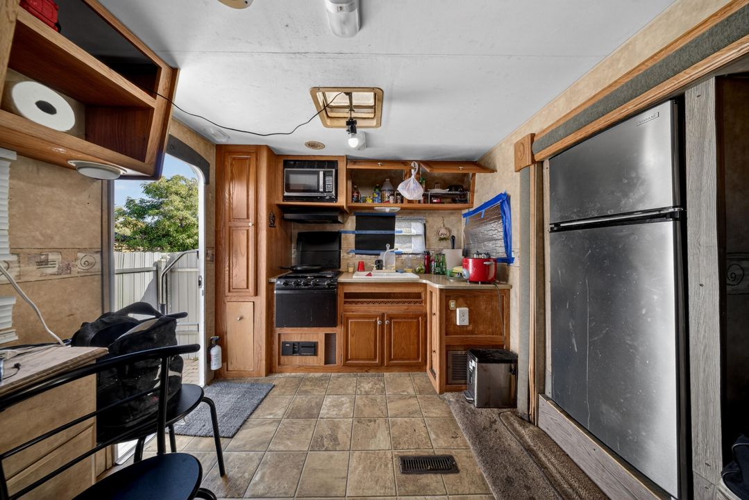 For Sale: $434,500 (3 beds, 2 baths, 1330 Square Feet)