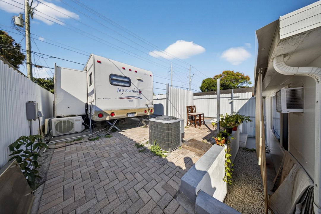 For Sale: $434,500 (3 beds, 2 baths, 1330 Square Feet)