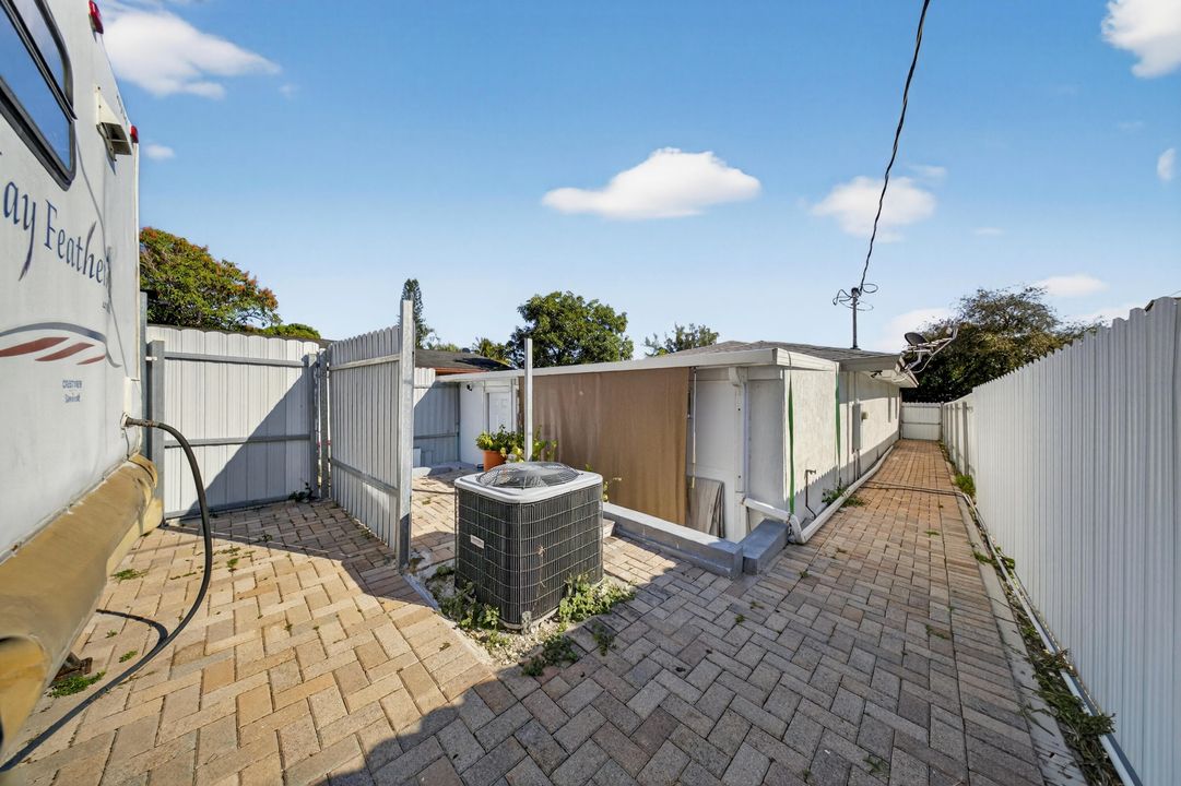 For Sale: $434,500 (3 beds, 2 baths, 1330 Square Feet)