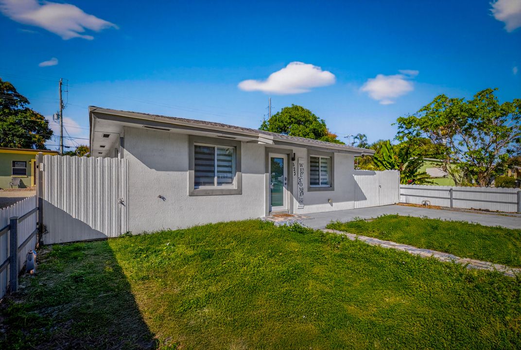 For Sale: $434,500 (3 beds, 2 baths, 1330 Square Feet)