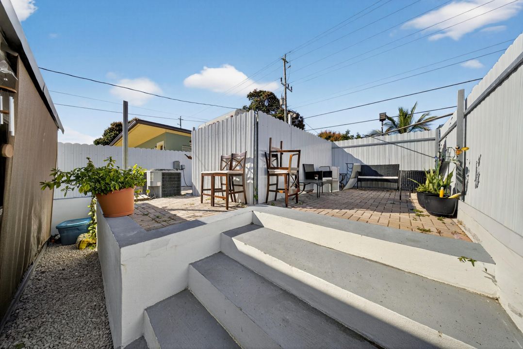 For Sale: $434,500 (3 beds, 2 baths, 1330 Square Feet)