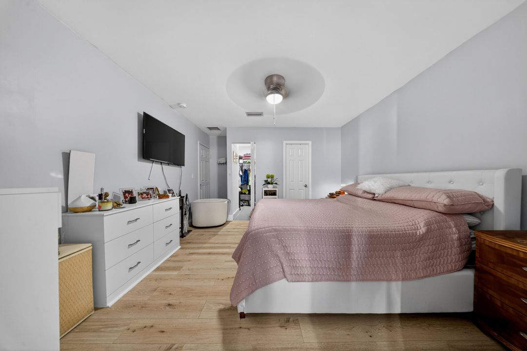 For Sale: $434,500 (3 beds, 2 baths, 1330 Square Feet)