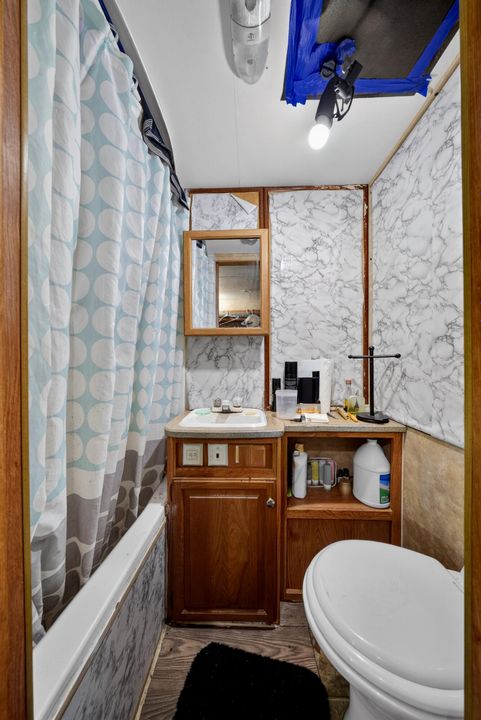 For Sale: $434,500 (3 beds, 2 baths, 1330 Square Feet)