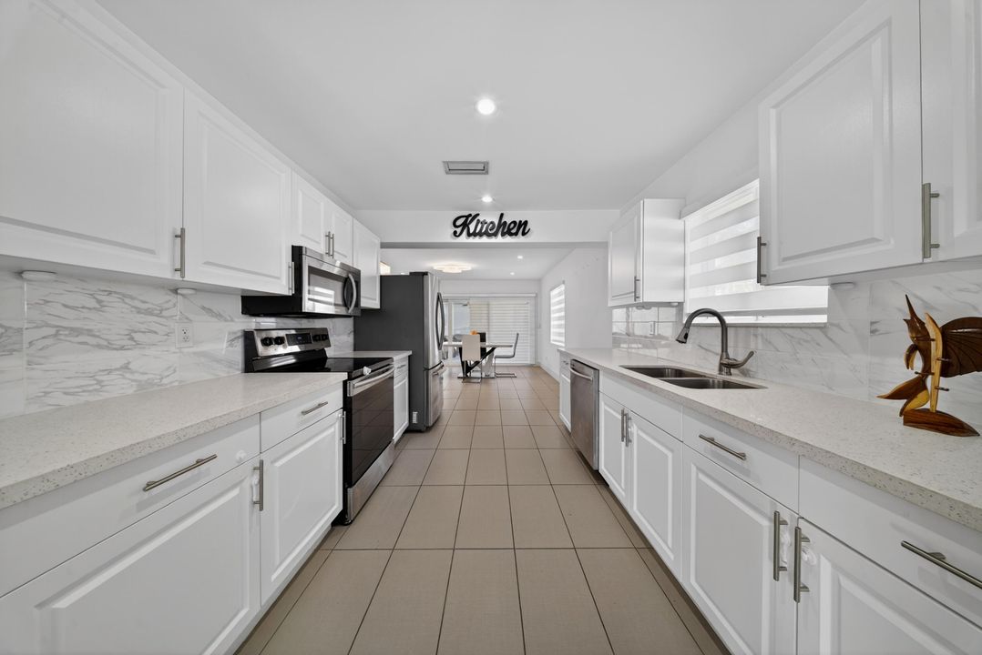 For Sale: $434,500 (3 beds, 2 baths, 1330 Square Feet)