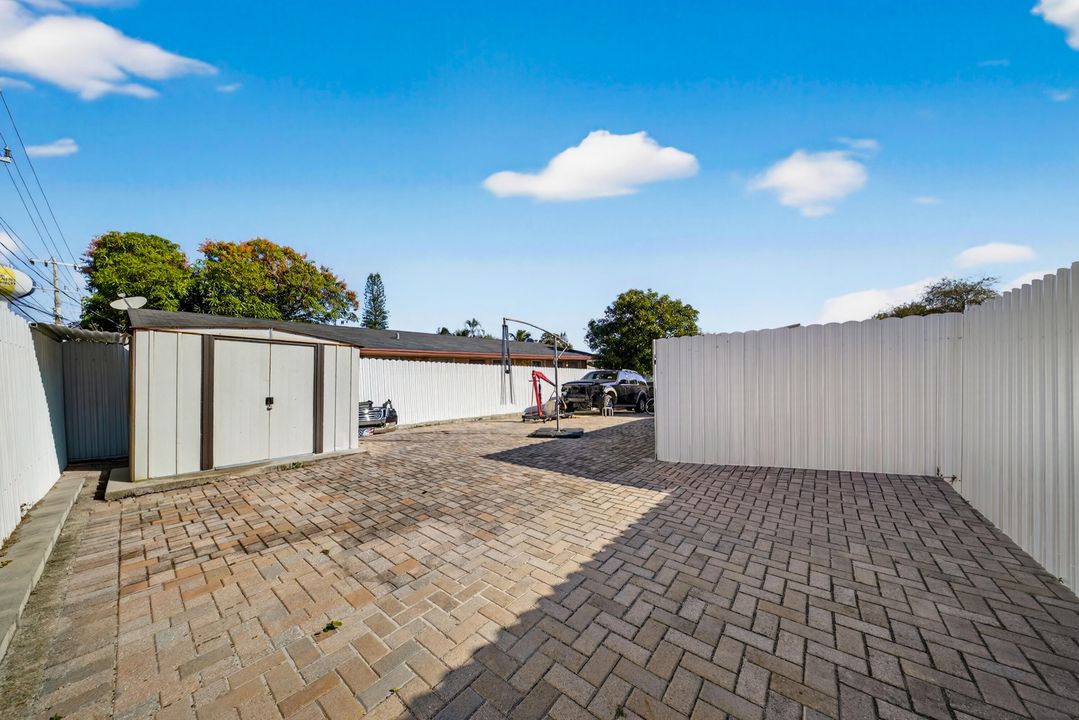 For Sale: $434,500 (3 beds, 2 baths, 1330 Square Feet)