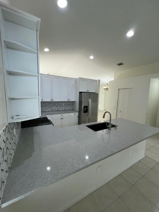 For Sale: $495,000 (4 beds, 2 baths, 1722 Square Feet)