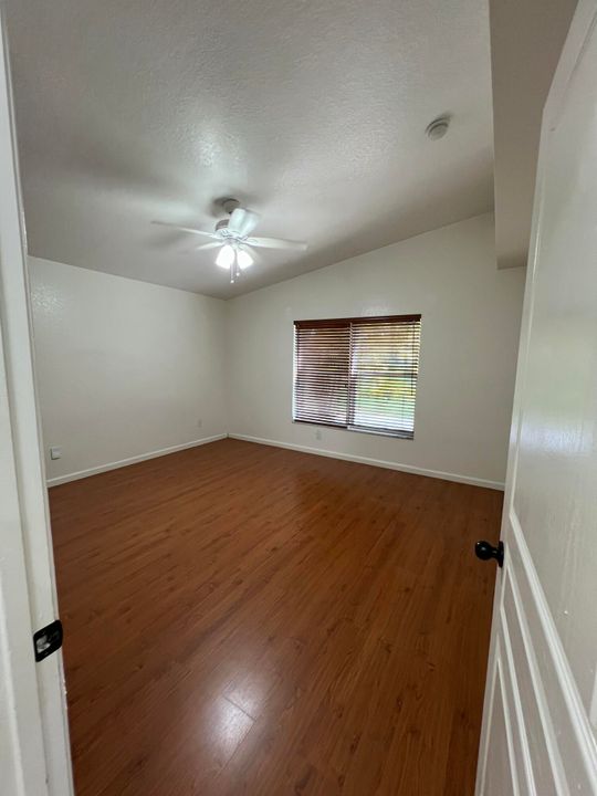 For Sale: $495,000 (4 beds, 2 baths, 1722 Square Feet)