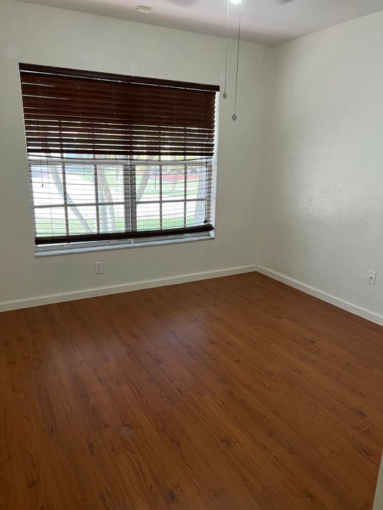 For Sale: $495,000 (4 beds, 2 baths, 1722 Square Feet)