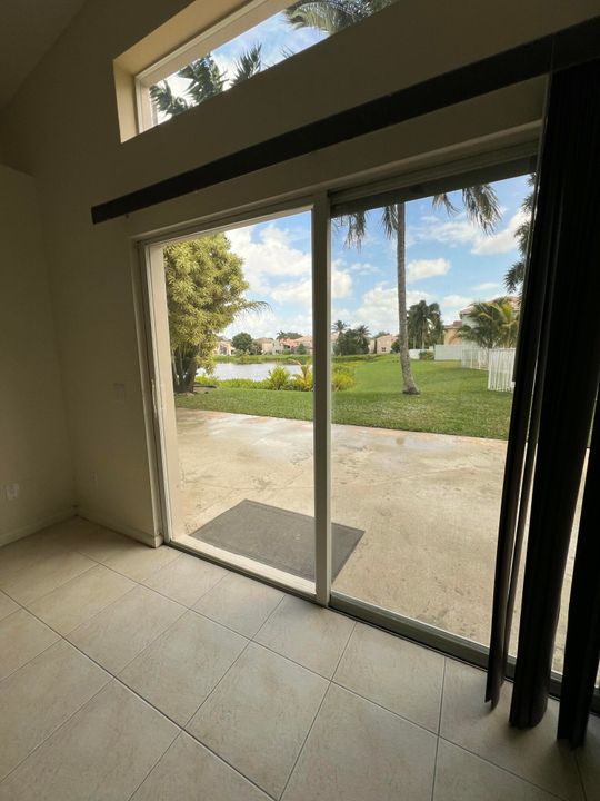 For Sale: $495,000 (4 beds, 2 baths, 1722 Square Feet)