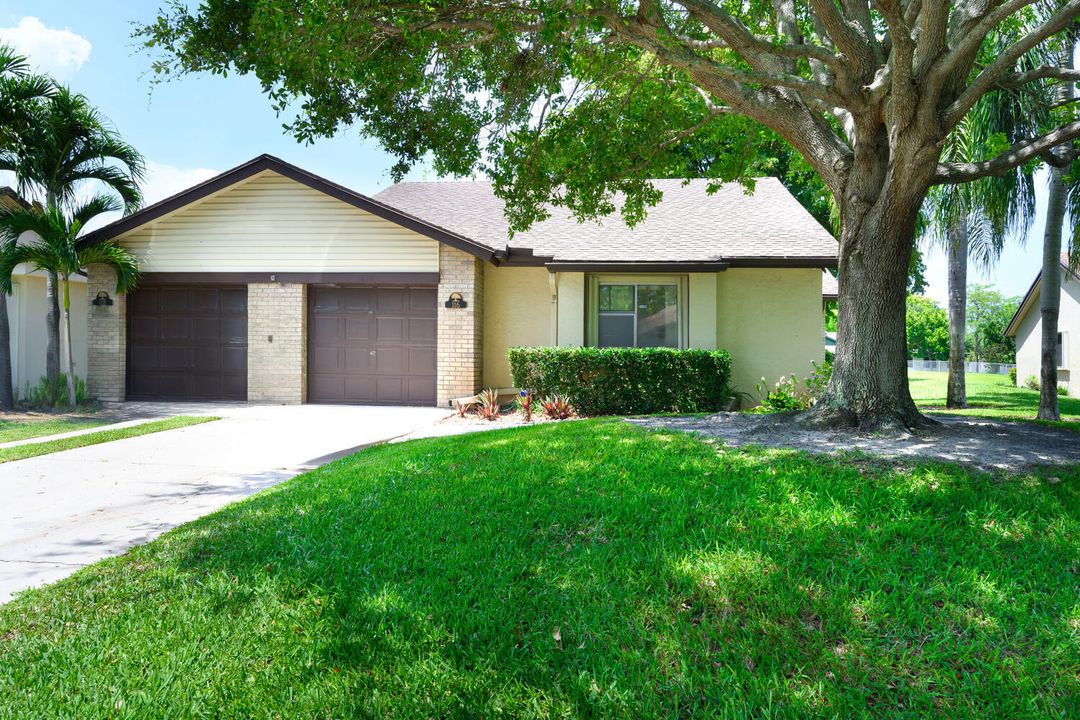 For Sale: $259,000 (3 beds, 2 baths, 1448 Square Feet)