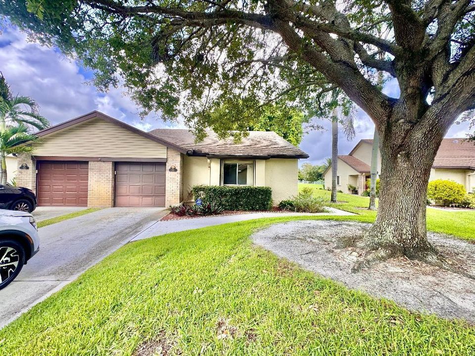 For Sale: $259,000 (3 beds, 2 baths, 1448 Square Feet)