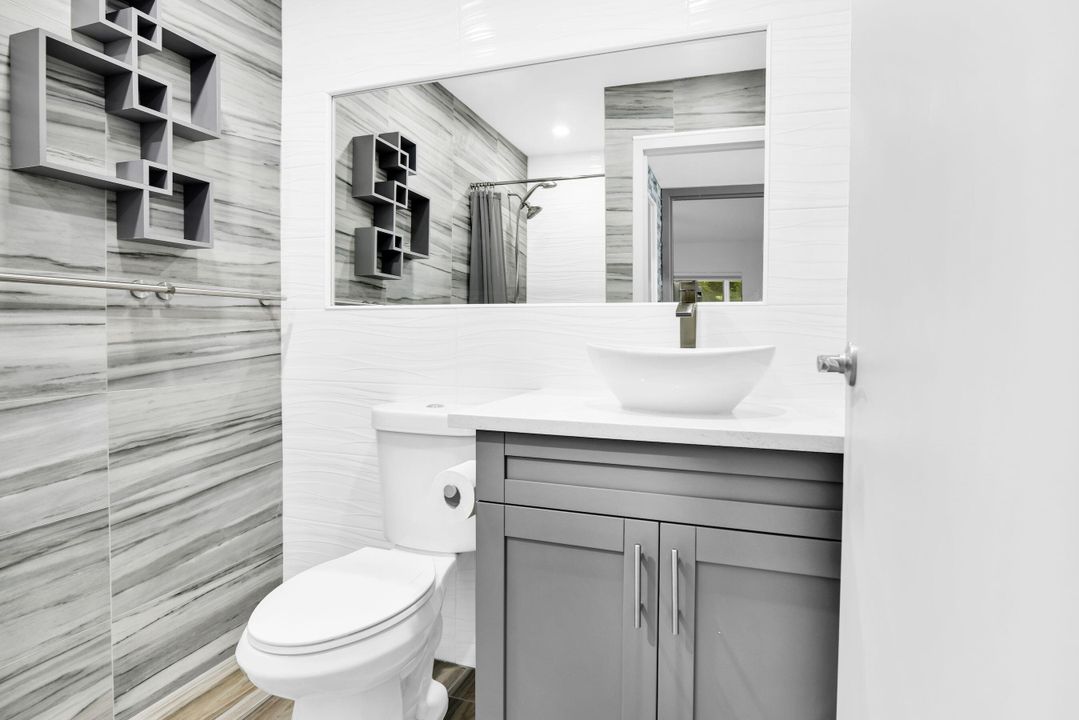 出租: $1,900 (2 贝兹, 2 浴室, 883 平方英尺)