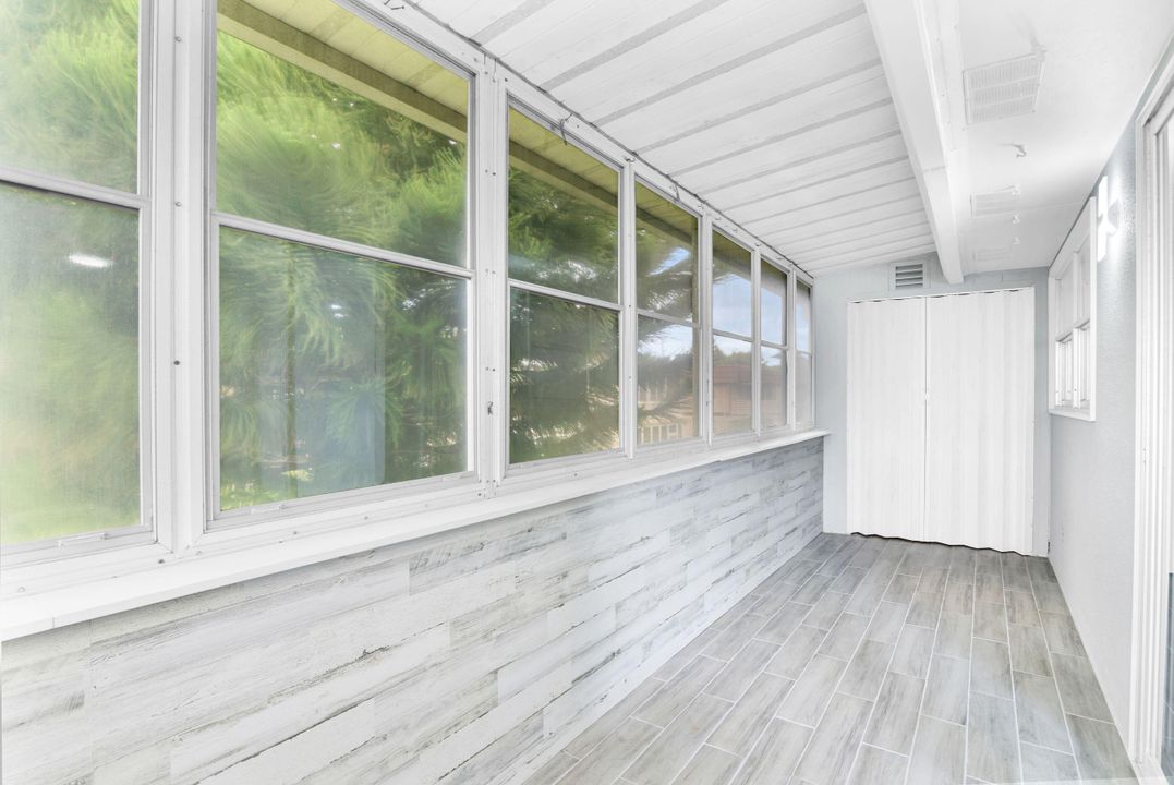 出租: $1,900 (2 贝兹, 2 浴室, 883 平方英尺)