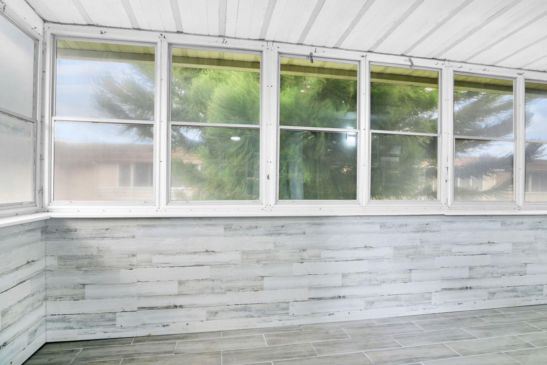 出租: $1,900 (2 贝兹, 2 浴室, 883 平方英尺)