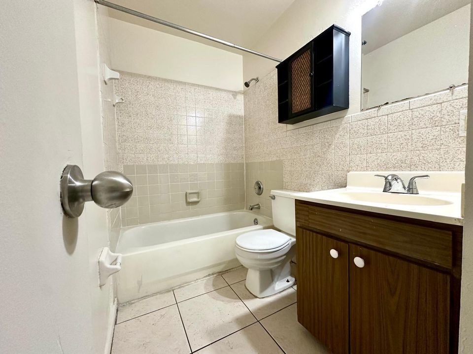 En Renta: $1,400 (1 camas, 1 baños, 850 Pies cuadrados)