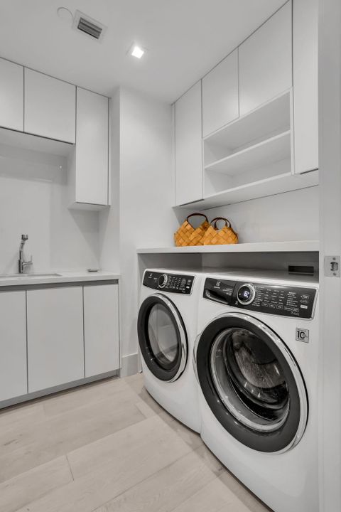 For Sale: $6,950,000 (4 beds, 4 baths, 3830 Square Feet)