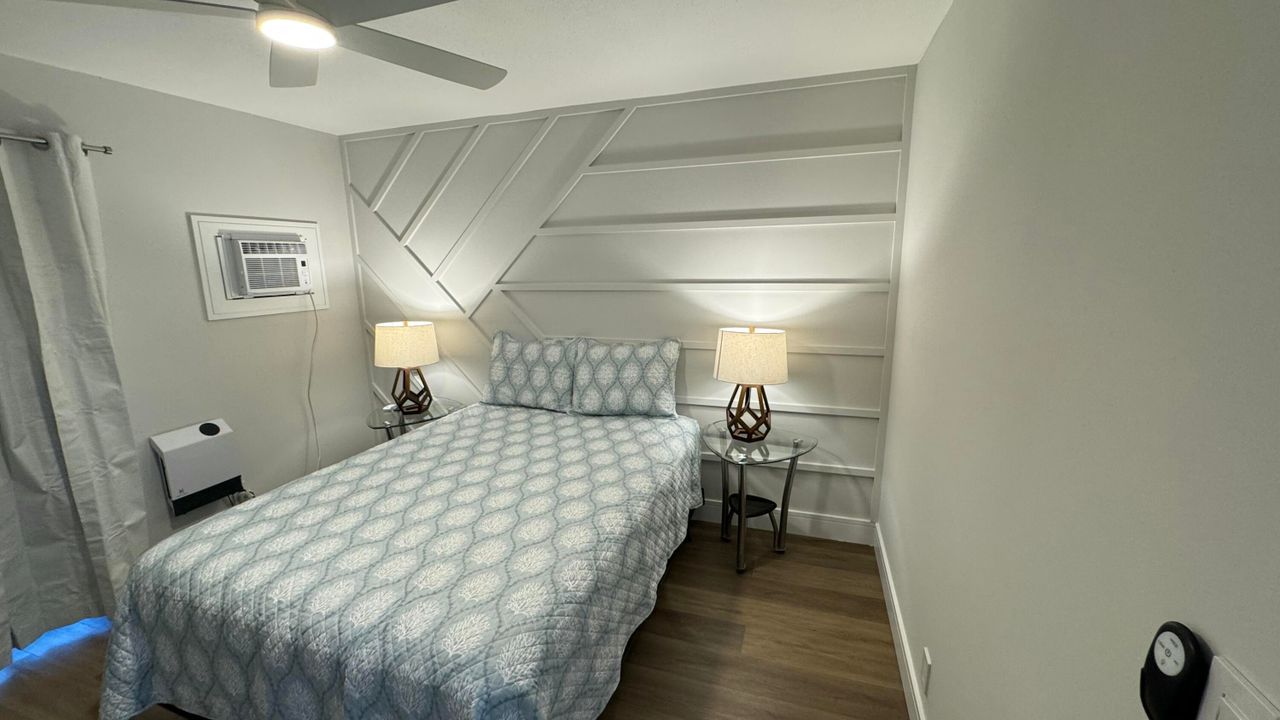 For Sale: $99,900 (1 beds, 1 baths, 570 Square Feet)