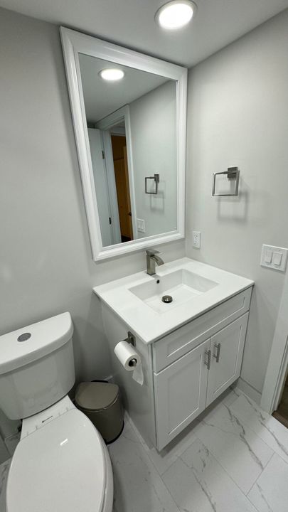 For Sale: $99,900 (1 beds, 1 baths, 570 Square Feet)