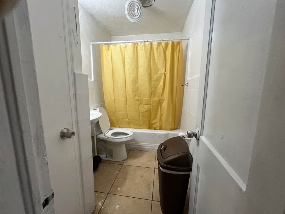 На продажу: $260,000 (3 спален, 2 ванн, 1642 Квадратных фут)