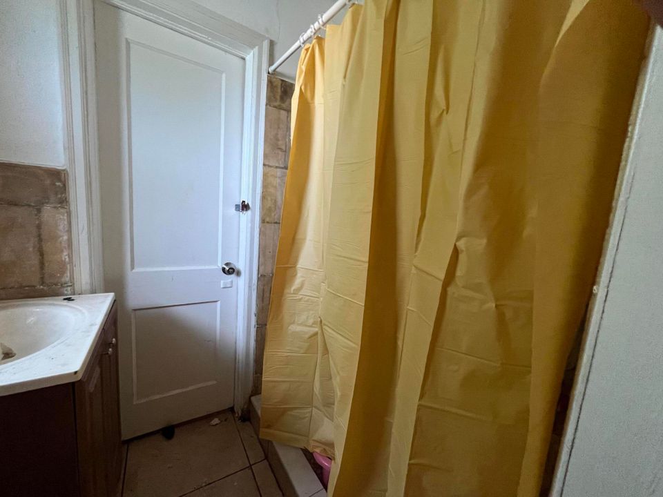 На продажу: $260,000 (3 спален, 2 ванн, 1642 Квадратных фут)