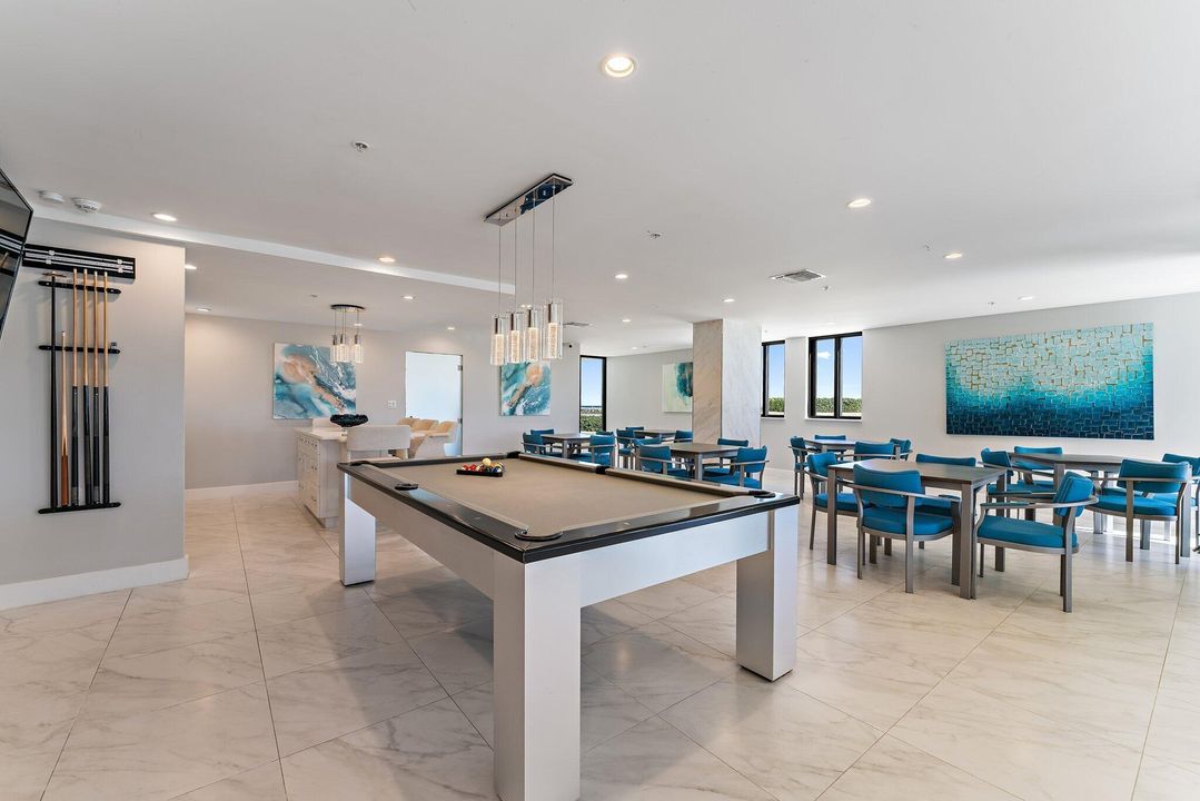 待售: $1,125,000 (2 贝兹, 2 浴室, 1662 平方英尺)