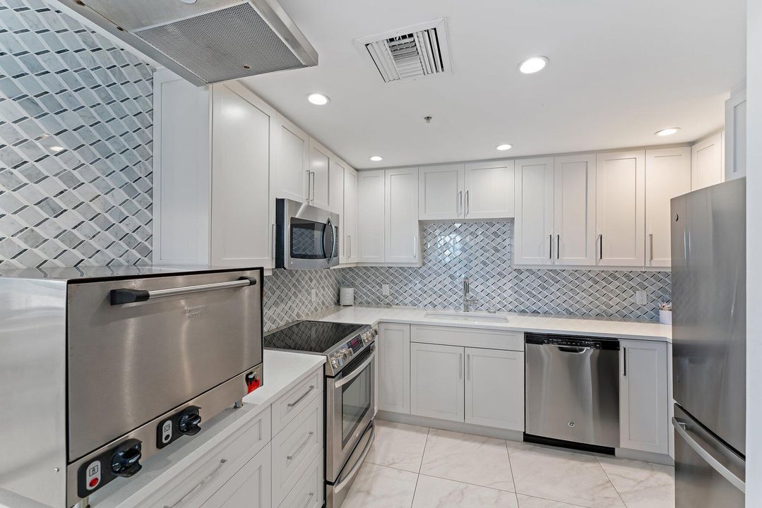 待售: $1,125,000 (2 贝兹, 2 浴室, 1662 平方英尺)