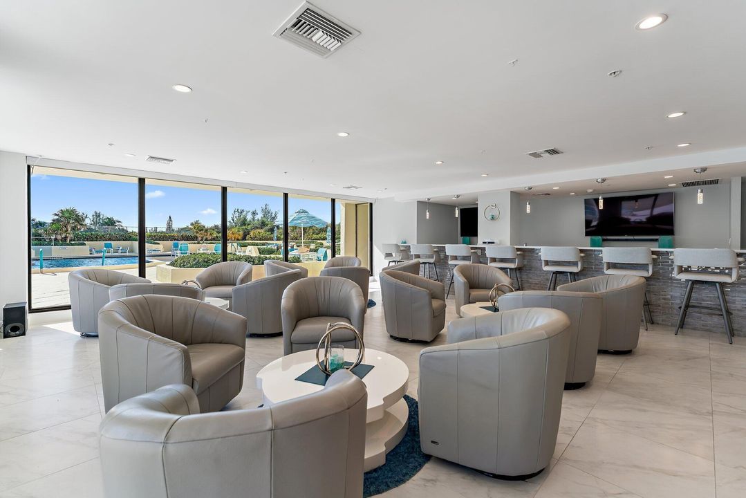 待售: $1,125,000 (2 贝兹, 2 浴室, 1662 平方英尺)