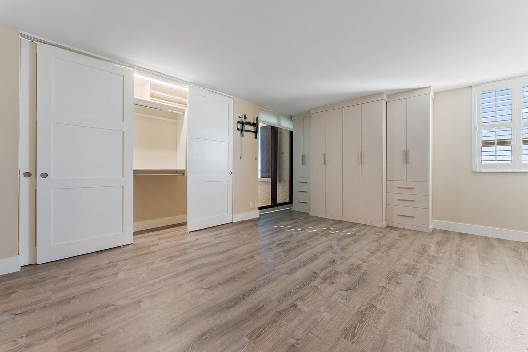 待售: $1,125,000 (2 贝兹, 2 浴室, 1662 平方英尺)